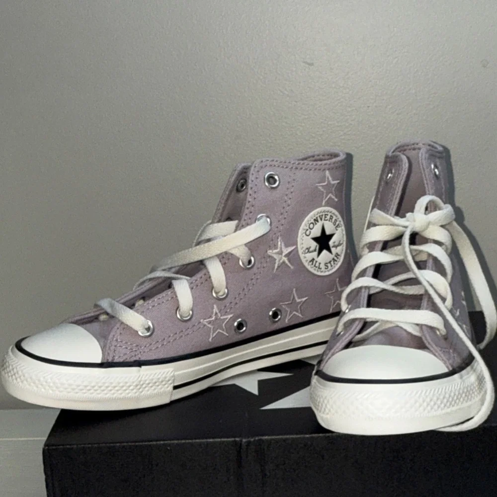 Converse Chuck Taylor All Star Hi Purple Star Canvas High Top Sneaker Youth 1